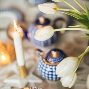 Authentieke Behandelingen: Onze masseuses zijn getraind in traditionele Thaise massagetechnieken. Rustgevende Omgeving: Onze salons zijn ontworpen om een oase van rust en ontspanning te bieden. Professionele Service: We streven naar de hoogste kwaliteit in al onze behandelingen. Betaalbare Luxe: Geniet van premium massages tegen betaalbare prijzen.